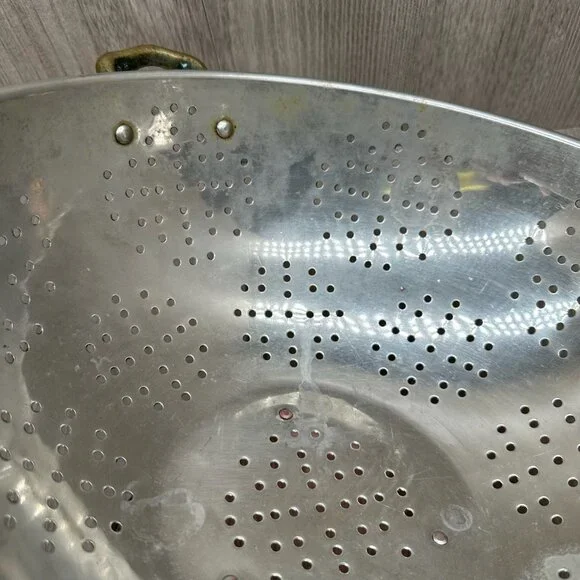 Vintage Solid Copper Colander Made in Korea w/ Brass Handles Wide Flare Patina - Picture 12 of 12